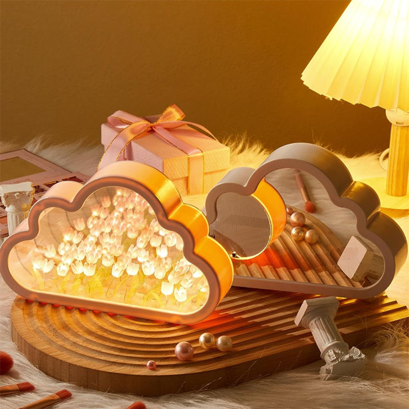Tulip Cloud Lamp